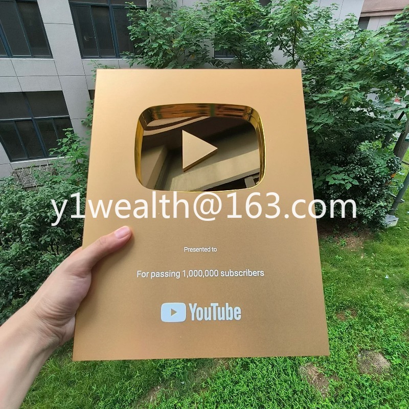 Nuovo Trofeo YouTube Play Butt - Esports Gaming Trophy recensione e prezzo