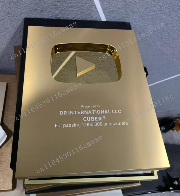 Premi con pulsante di riproduz - Esports Gaming Trophy recensione e prezzo